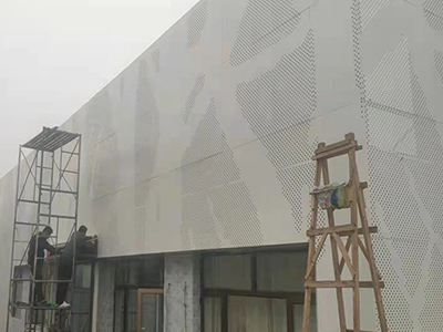 ���̰���