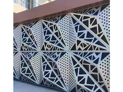 ���̰���