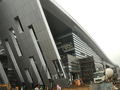 ���̰���