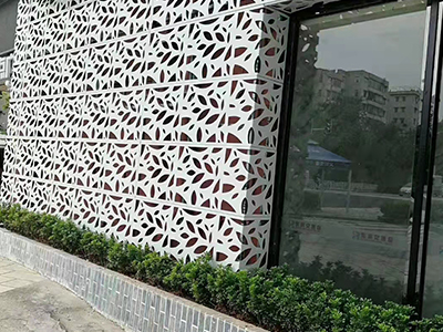 ���̰���